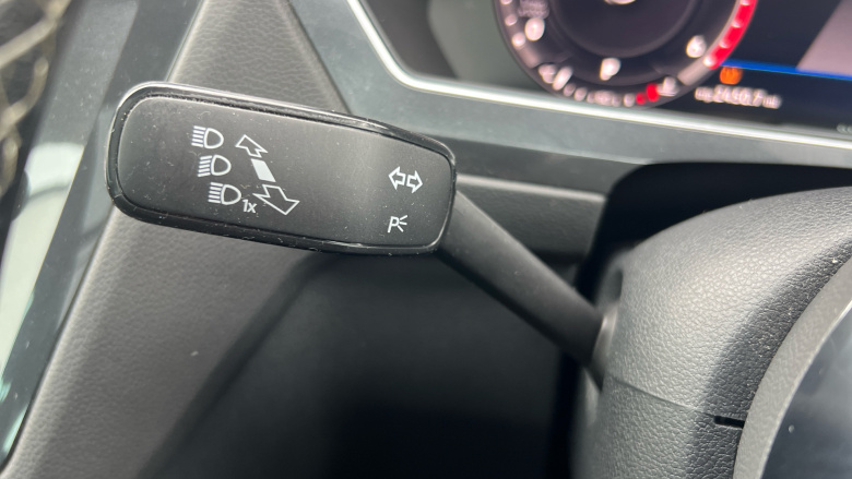 Volkswagen Tiguan 2.0 TDi 150 4Motion R-Line 5dr DSG Diesel Estate